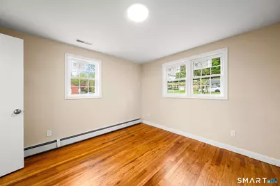 7 Cannon Street, Windsor Locks, CT 06096 - Photo 16