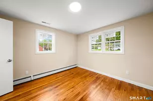 7 Cannon St, Windsor Locks, CT 06096 - Photo 16