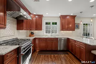 116 Woodbrook Dr, Stamford, CT 06907 - Photo 8