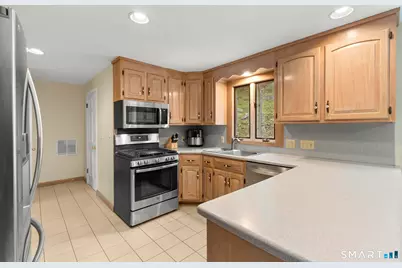 832 Quarter Mile Road, Orange, CT 06477 - Photo 18