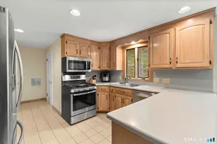 832 Quarter Mile Rd, Orange, CT 06477 - Photo 18