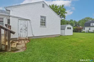 144 Colonial St, West Hartford, CT 06110 - Photo 6