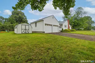 144 Colonial St, West Hartford, CT 06110 - Photo 2