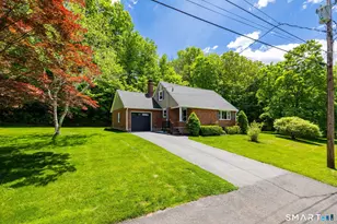 7 Capilos Dr, Cromwell, CT 06416 - Photo 2