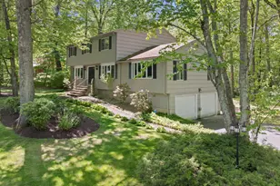 1 Fairfield Ln, Simsbury, CT 06070 - Photo 2