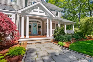 35 Cherry Gate Ln, Trumbull, CT 06611 - Photo 2