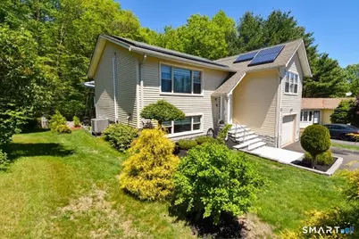 38 Algonquin Way, Bristol, CT 06010 - Photo 2