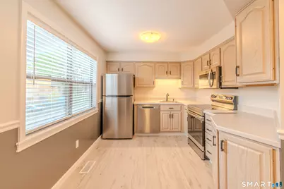 1103 Metacomet Drive #113, Meriden, CT 06450 - Photo 12