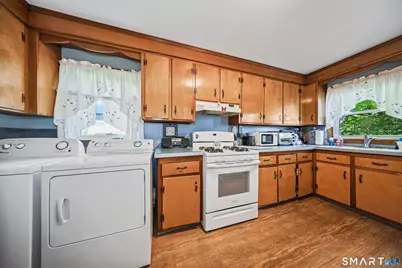 30 Welles Street, Waterbury, CT 06706 - Photo 14