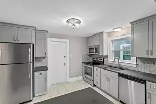 223 Townsend Ave, New Haven, CT 06512 - Photo 14