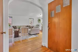 56 Oakwood Rd, Manchester, CT 06042 - Photo 2