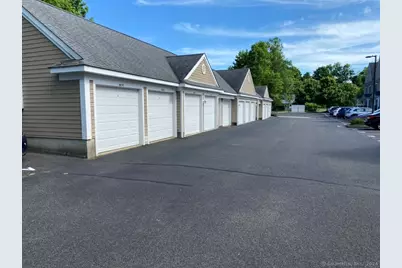 20 Orchard Street #103, Brookfield, CT 06804 - Photo 2