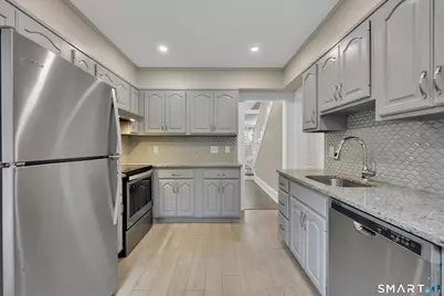 135 Greenwood Avenue, Waterbury, CT 06704 - Photo 10