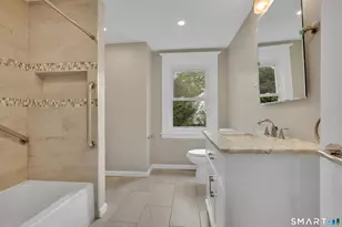 135 Greenwood Ave, Waterbury, CT 06704 - Photo 20
