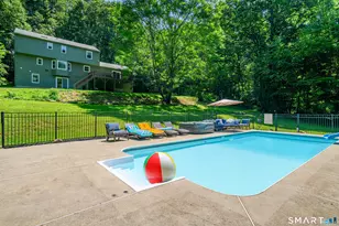 26 Mountain Laurel Ln, Newtown, CT 06482 - Photo 2