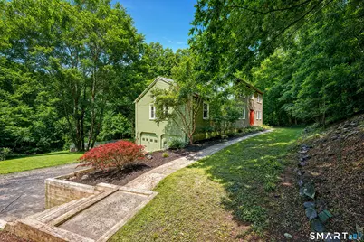 26 Mountain Laurel Lane, Newtown, CT 06482 - Photo 2