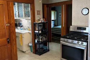 38 Bradley Ave, Hamden, CT 06514 - Photo 4