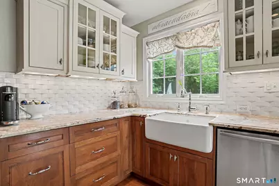10 Snug Harbor Drive, Danbury, CT 06811 - Photo 12
