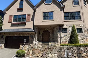 5 Woods Wy, Guilford, CT 06437 - Photo 2
