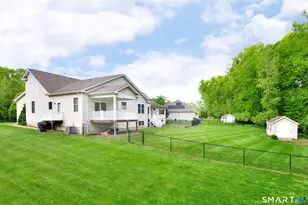 19 Claire Ln, Bloomfield, CT 06002 - Photo 8