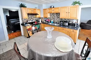 82 Spring St, Meriden, CT 06451 - Photo 10