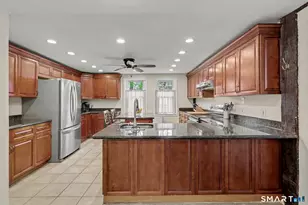3720 Main St, Stratford, CT 06614 - Photo 10