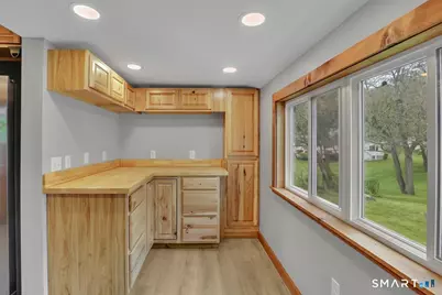574 East Road, Bristol, CT 06010 - Photo 10