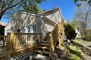 31 Burr Ave, Middletown, CT 06457 - Photo 2