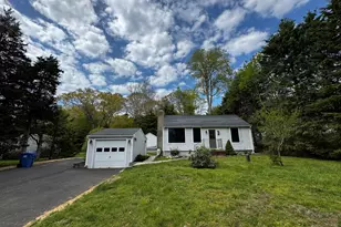 97 Candlewood Rd, Groton, CT 06340 - Photo 2