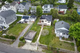207 Hillcrest Rd, Bridgeport, CT 06606 - Photo 2