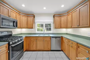 706 Kebalo Ln, South Windsor, CT 06074 - Photo 12