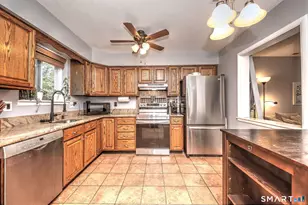 24 Winesap Ct, Ansonia, CT 06401 - Photo 6