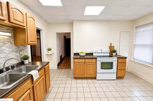 72-74 Greenfield St, Hartford, CT 06112 - Photo 10