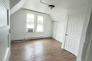 10 Beatrice St, Bridgeport, CT 06607 - Photo 2