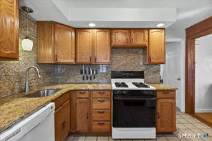 39 Westview St, Hamden, CT 06514 - Photo 10