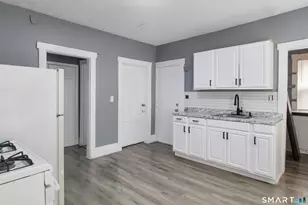 32 Lenox St, Hartford, CT 06112 - Photo 16