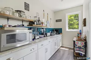 8 Buckingham Rd, Derby, CT 06418 - Photo 12