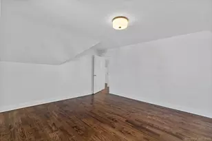 954 Elm St, New Haven, CT 06511 - Photo 12