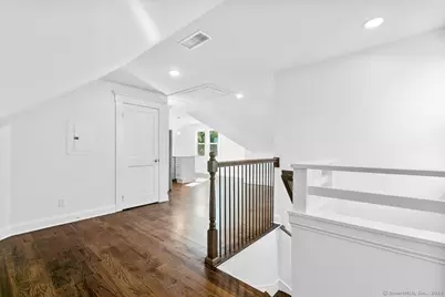 954 Elm Street #3, New Haven, CT 06511 - Photo 8
