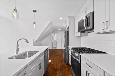 954 Elm Street #3, New Haven, CT 06511 - Photo 2