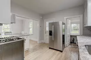 15 Edgemere Ave, West Hartford, CT 06110 - Photo 20