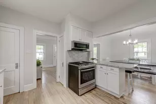15 Edgemere Ave, West Hartford, CT 06110 - Photo 20