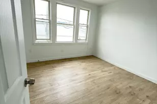 10 Beatrice St, Bridgeport, CT 06607 - Photo 2
