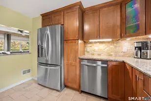 139 Contour Dr, Cheshire, CT 06410 - Photo 8