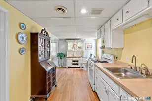 35 Park Pl, Ansonia, CT 06401 - Photo 18