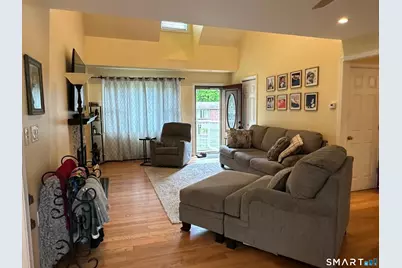 11 Skokorat Street, Seymour, CT 06483 - Photo 6
