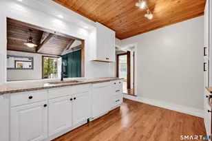 902 W River St, Milford, CT 06461 - Photo 6