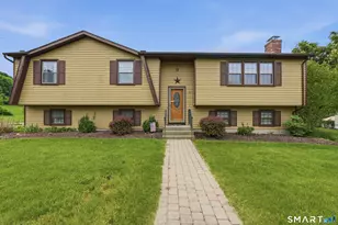 90 Savage St, Southington, CT 06479 - Photo 2