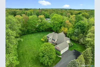 105 Beecher Road, Woodbridge, CT 06525 - Photo 2