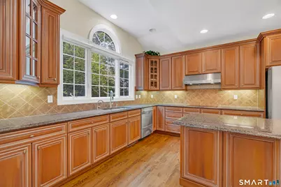 105 Beecher Road, Woodbridge, CT 06525 - Photo 14